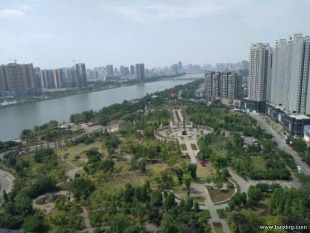 南公园旁临湖小区~天籁福 大气两室 全面临湖